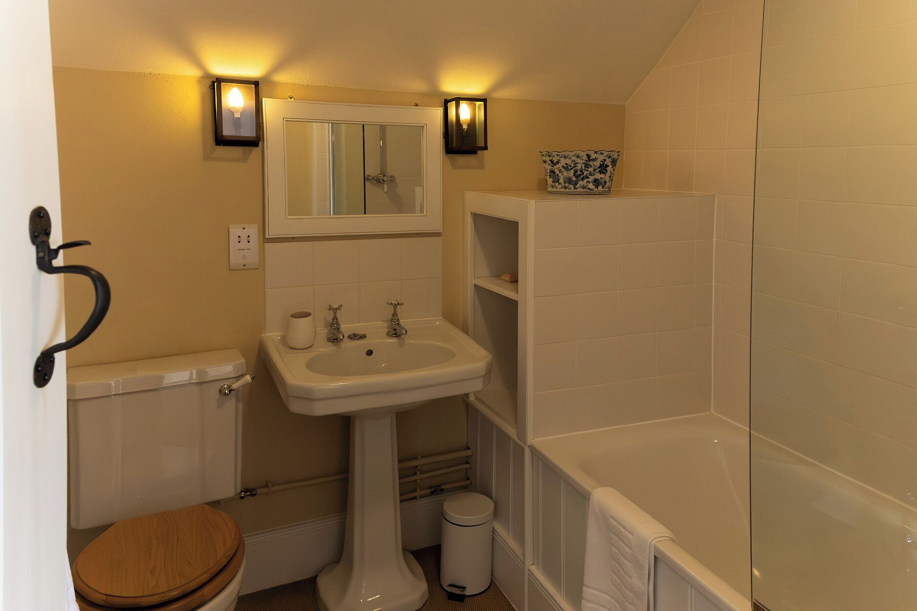 Cottage | Bathroom
