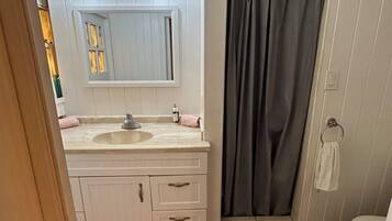 Shower, towels