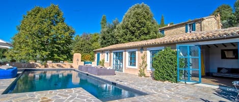 Piscine extérieure
