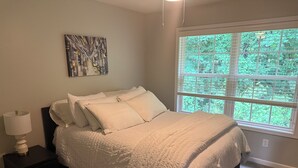 3 bedrooms, iron/ironing board, WiFi - 3BD/3.5 BR IN MIDTOWN & ATLANTIC STATION W/ FREE PARKING , WIFI (Atlanta)