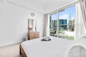 1 bedroom, iron/ironing board, WiFi, bed sheets - Free housekeeping visits during your stay - StayShort - Stunning 1 Bed in Business Bay that Sleeps 4 with Burj Views (Business Bay)