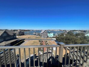 Unclassified image, 2 of 14, button - 06-Harbor Suite at The Castle Inn (Ocracoke)