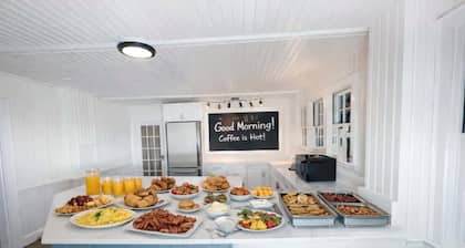 04-The Seashell Suite at The Castle Inn