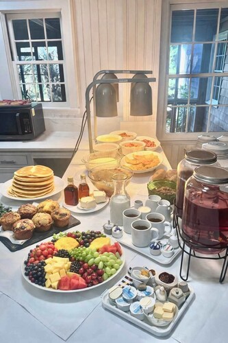 11-Sea Glass Suite at The Castle Inn