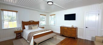 02-Sandbar Suite at The Castle Inn