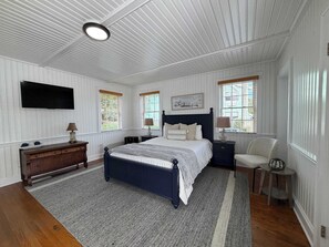 Unclassified image, 3 of 11, button