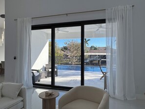 Living area - Elegant, bright and relaxing house in Cape Coral (Cape Coral)