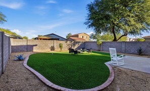 Property grounds - 3-bedroom house in fantastic Chandler with cool AC (Chandler)