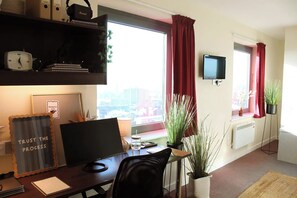 Studio, Non Smoking | Blackout curtains, iron/ironing board, free WiFi