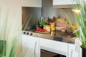 Studio, Non Smoking | Private kitchen