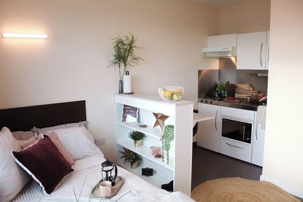 Studio, Non Smoking | Private kitchen