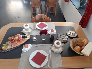 Nicht klassifiziertes Bild, 2 von 15, Schaltfläche