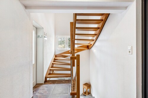 Speckhuisli – Mettmablick Comfort with Balcony, Breakfast, Sauna, Mountain View, Inn
