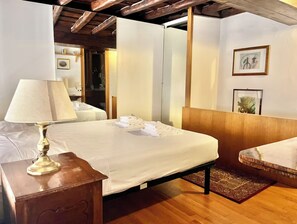 1 chambre, fer et planche à repasser, Wi-Fi, draps fournis