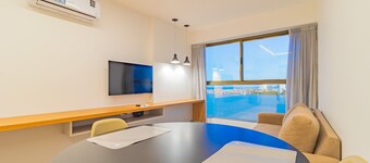 Parque do Cais #1210 - Apt With a View by Carpediem