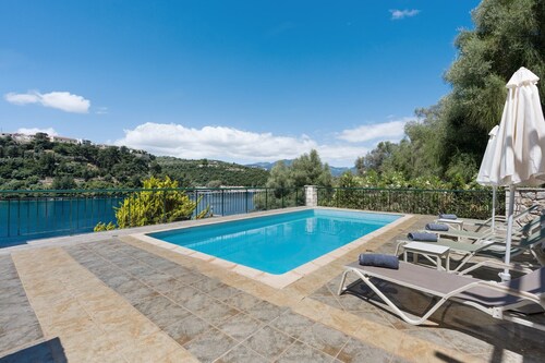 Seafront plot villa, seaviews, p-pool, walk to beach - Villa Argiri, Meganisi