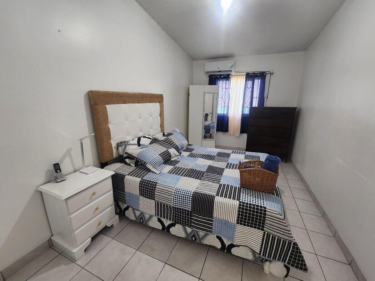 1 間睡房、熨斗/熨衫板、免費 Wi-Fi、床單