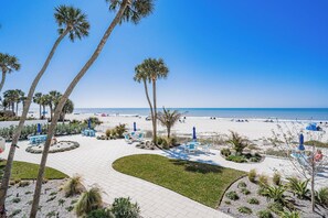 On the beach - New Reno Gulf-Front 3 Bedroom Condo | Heated Pool & Hot Tub | Sand Castle I (Indian Shores)
