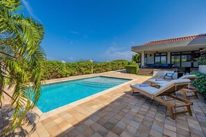 Outdoor pool - Luxury 5 BR/4.5BATH, Private Pool, Golf/Ocean View (Noord)