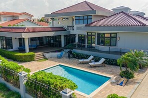 Outdoor pool - Luxury 5 BR/4.5BATH, Private Pool, Golf/Ocean View (Noord)