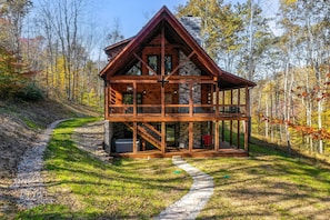Exterior - New build cabin Hocking Hills | Hot tub| Sleeps 10 (Logan)