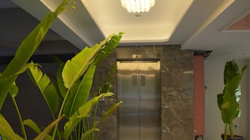 Rom – deluxe, byutsikt | Heis