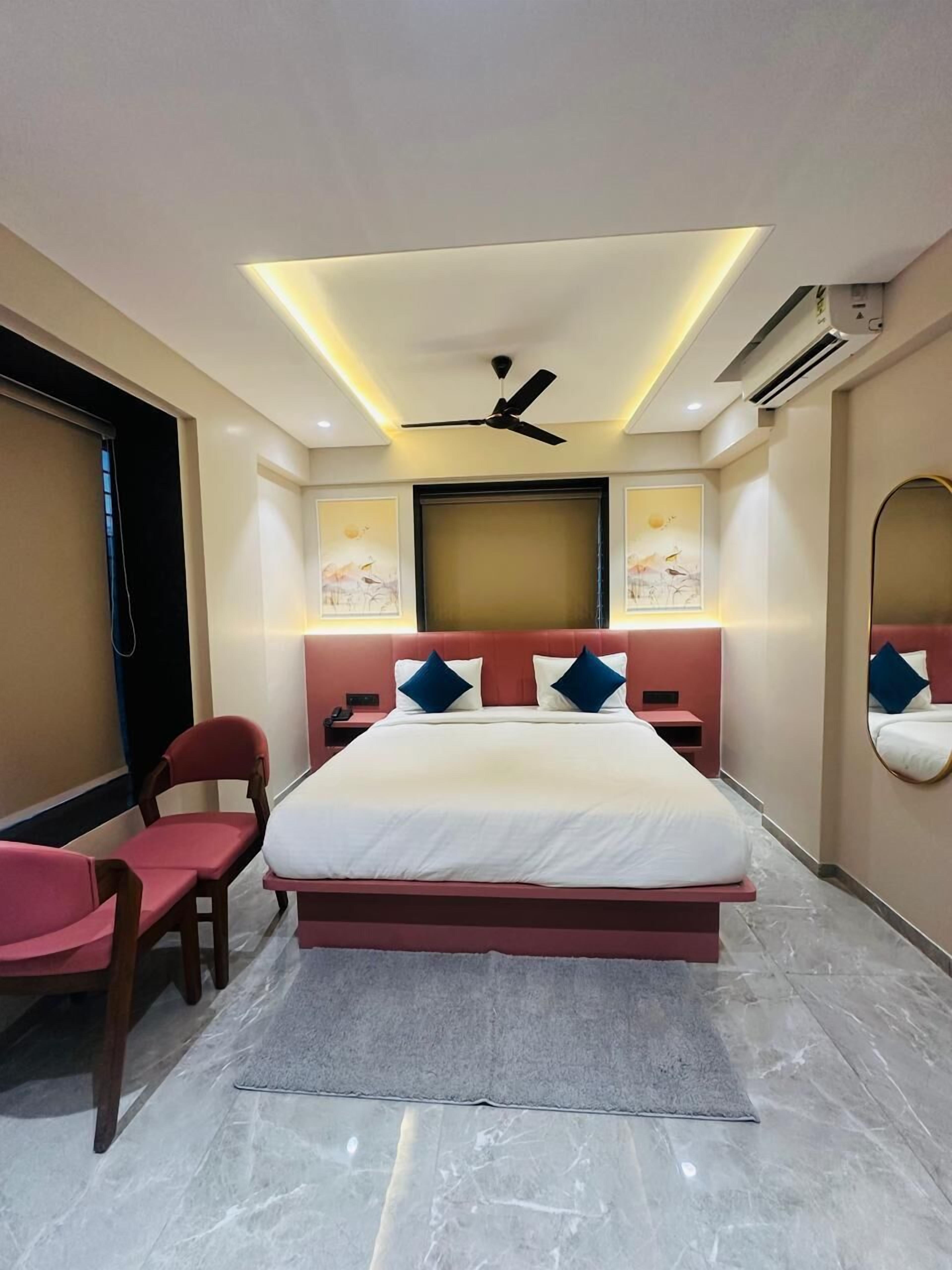 Deluxe Room, City View