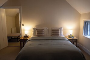 2 habitaciones, decoración personalizada y muebles diferentes 