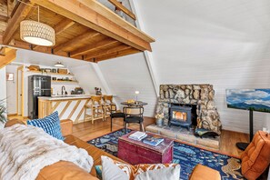 Unclassified image, 4 of 32, button - Charming A-frame cabin with AC in beautiful Flagstaff (Flagstaff)