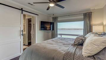 3 bedrooms, iron/ironing board, WiFi