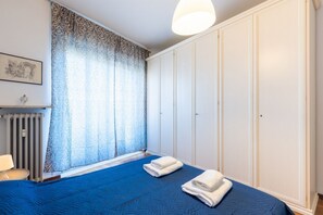 2 bedrooms, iron/ironing board - GuestHost - A comfortable and welcoming 83 square meters apartment, perfect for six people, located on the second floor of a 1960s building with an elevator (NOT accessible to disabled guests).The property enjoys an ideal location within the city of Parm (Parma)