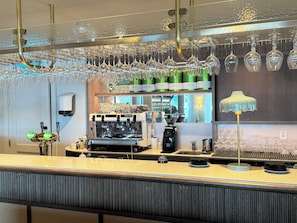 Bar (en la propiedad)