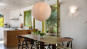 Dining - Dorado - Light Filled Retreat Near Lake (Daylesford)