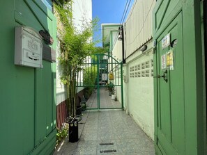 Property grounds - greenteakhouse (Bangkok)