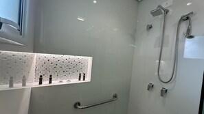 Phòng Suite Tiêu chuẩn | Phòng tắm