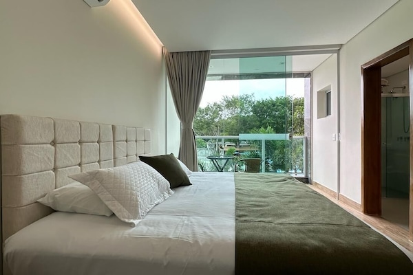 Deluxe Suite, Pool View | In-room safe, WiFi (free)