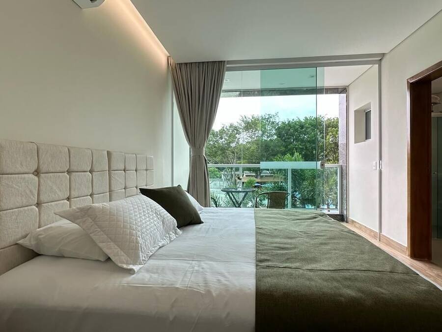 In-room safe, WiFi (free)