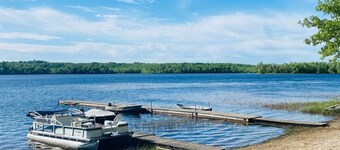 Bailey's Cottages (#1) Lake-front cabin