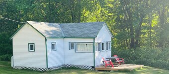 Bailey's Cottages (#5) - Quiet cabin on the lake