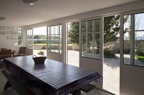 Dining - Casa Da Redouça – Holiday Home in Cedrim (Cedrim)