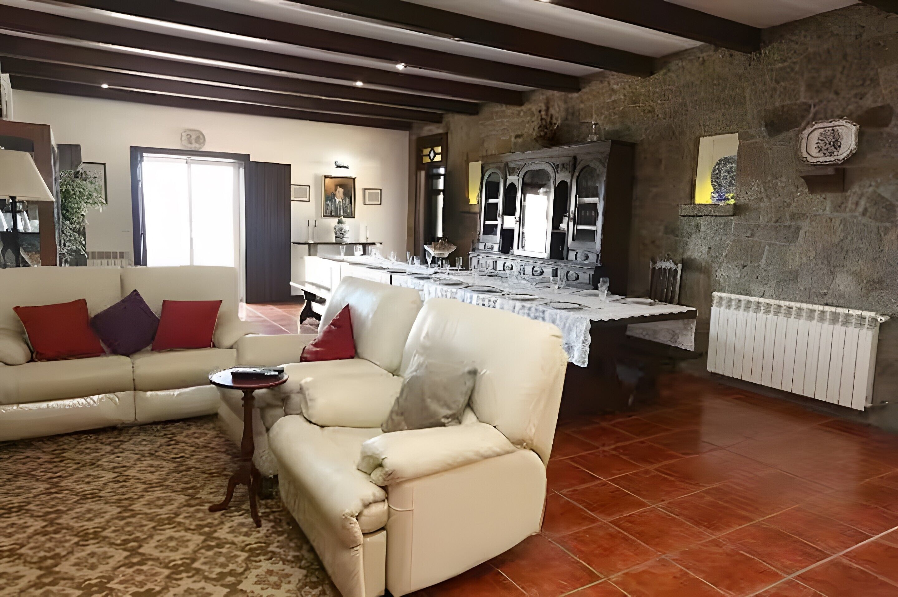 TV, fireplace, ping pong