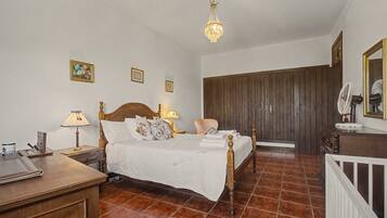4 quartos, Wi-Fi, roupa de cama