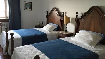 4 bedrooms, WiFi, bed sheets