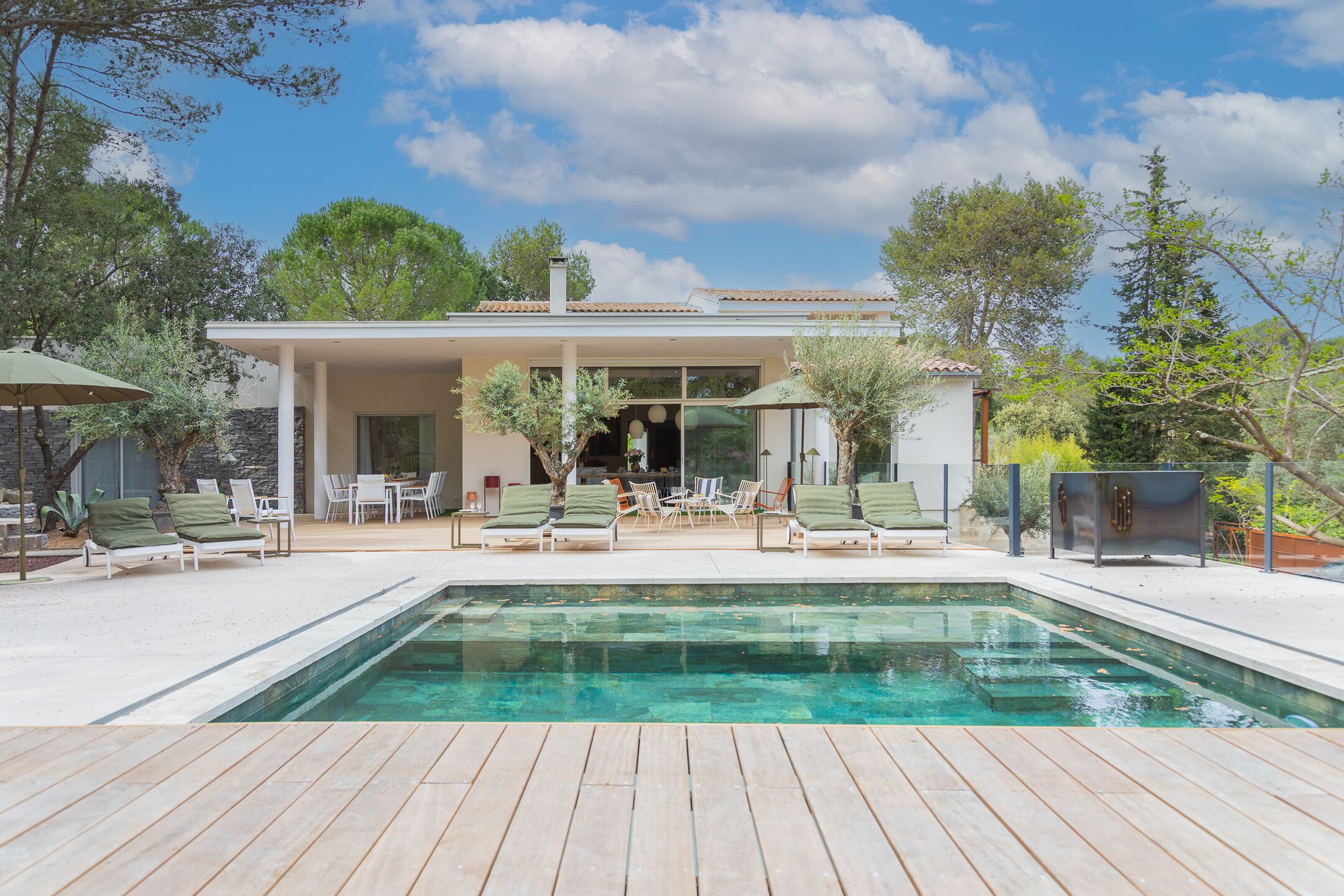 室内游泳池，室外游泳池