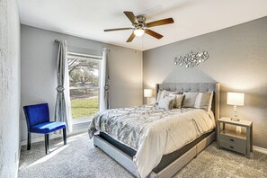 3 bedrooms, desk, iron/ironing board, free WiFi