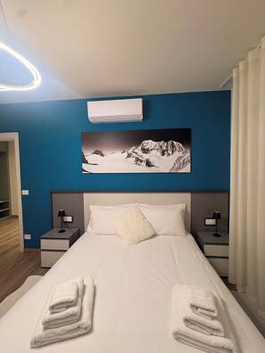 1 chambre, fer et planche à repasser, Wi-Fi, draps fournis