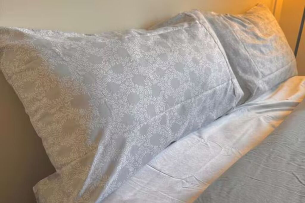 4 chambres, bureau, Wi-Fi gratuit, draps fournis