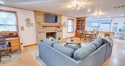 Big Deck Walk2Lake Fish Group Friendly Escape