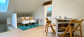 Charming new studio under the roof - center Montbazon