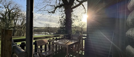 Khu ẩm thực ngoài trời